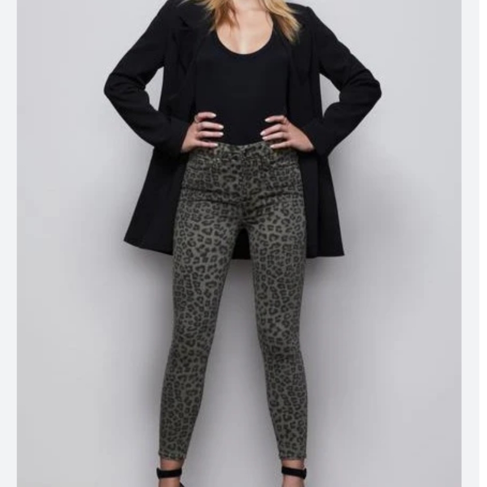 Good American Good Waist Crop Jeans